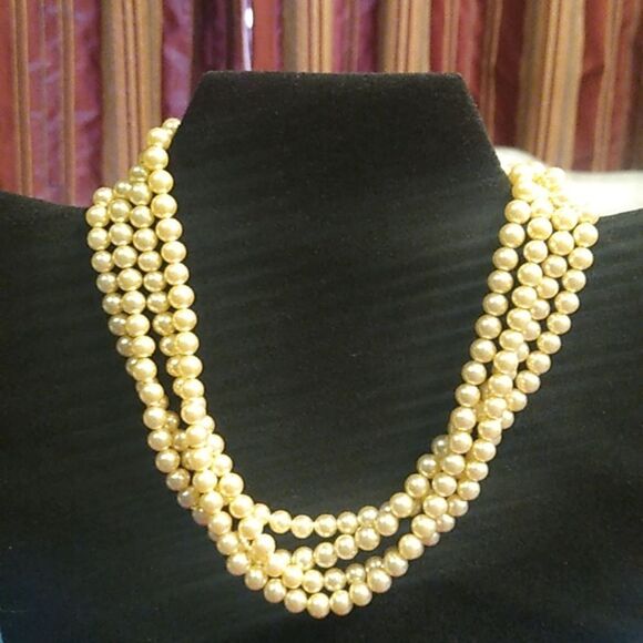 Vintage Four Strands Faux Pearl Choker Rhinestones on bar near Hook Clasp - Picture 1 of 7